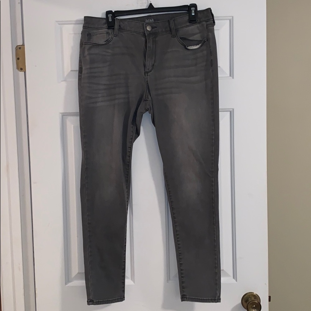 Women’s jeans